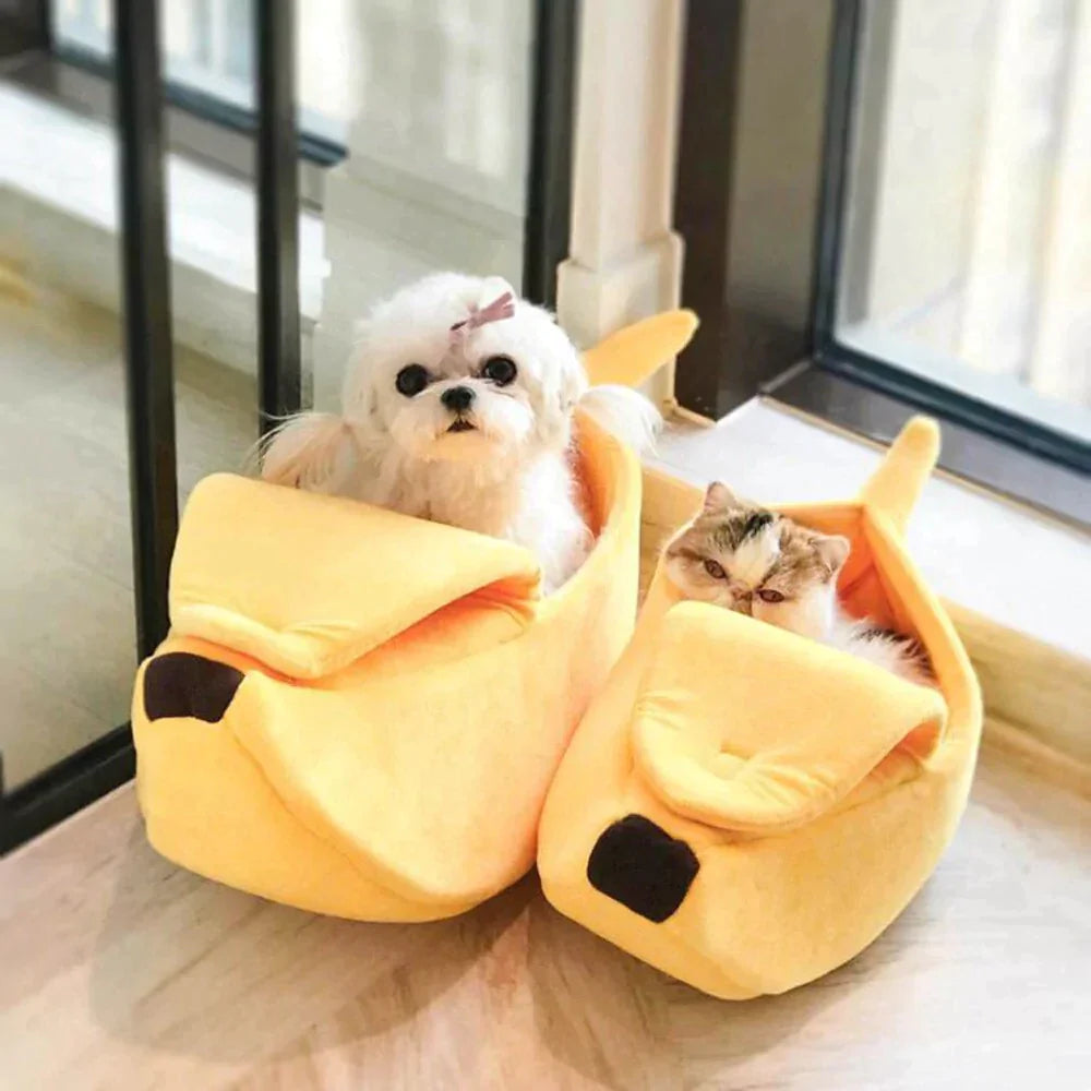 BANANA SHAPE BED